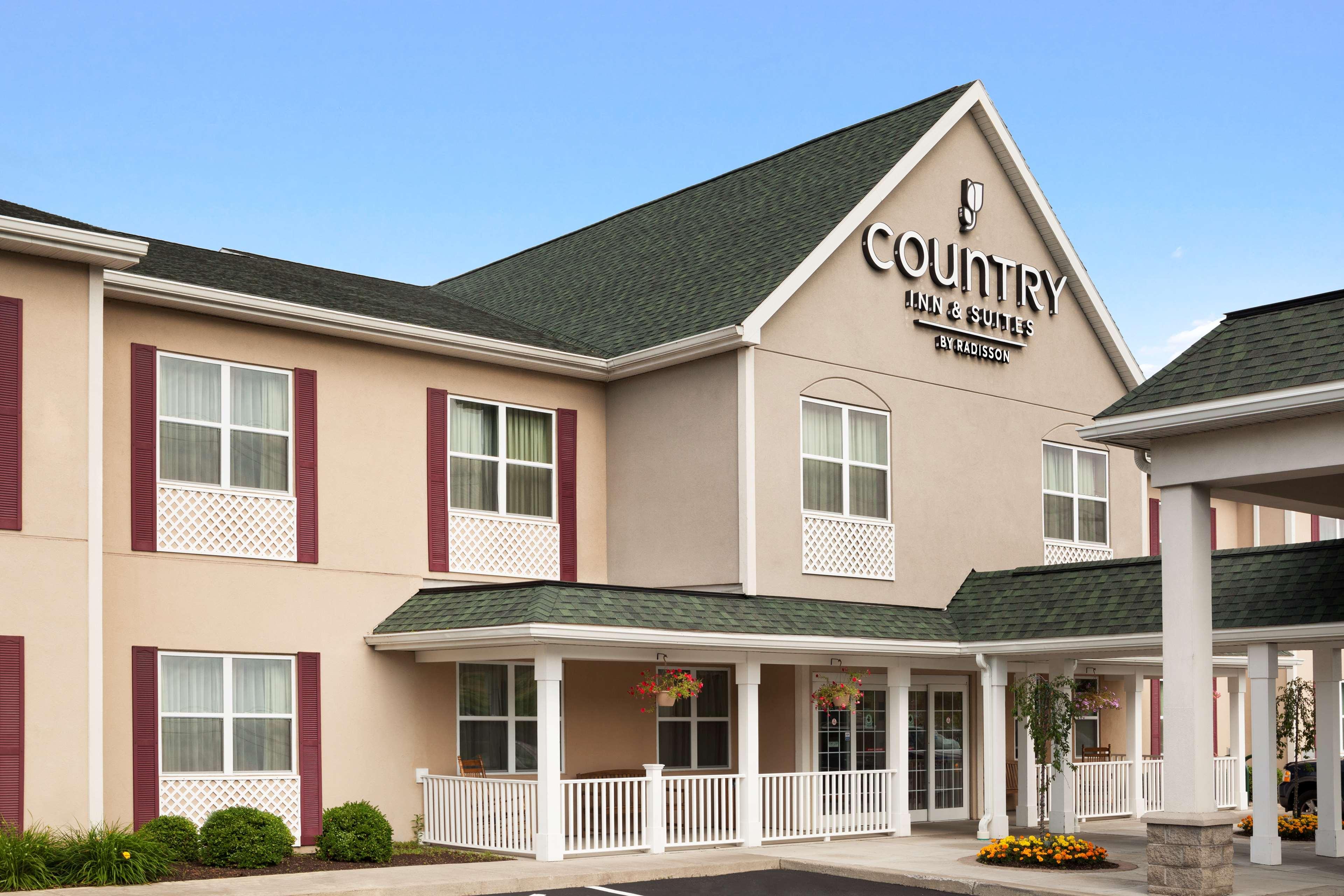 Country Inn & Suites By Radisson, Ithaca, Ny Buitenkant foto