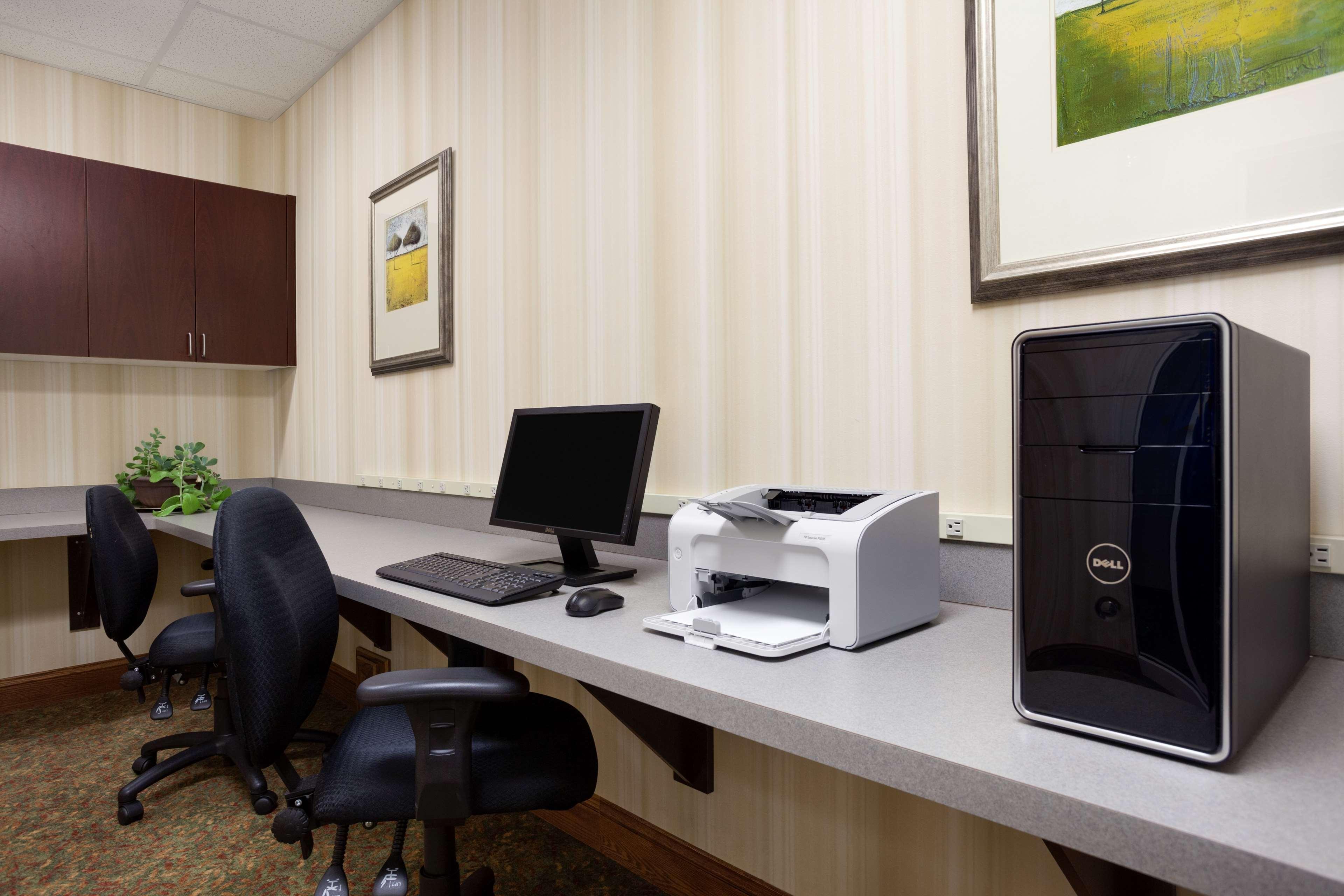 Country Inn & Suites By Radisson, Ithaca, Ny Buitenkant foto
