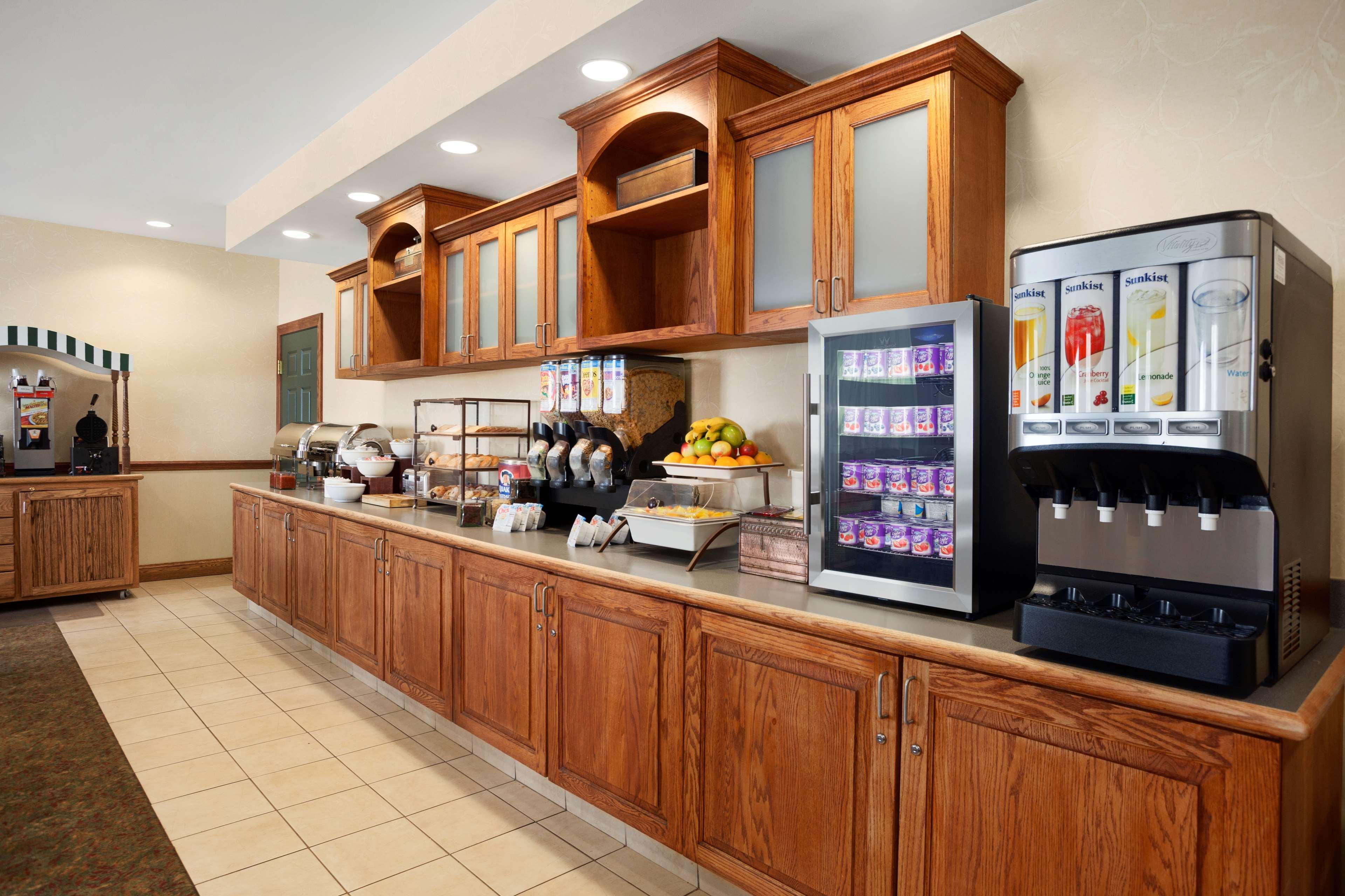 Country Inn & Suites By Radisson, Ithaca, Ny Buitenkant foto