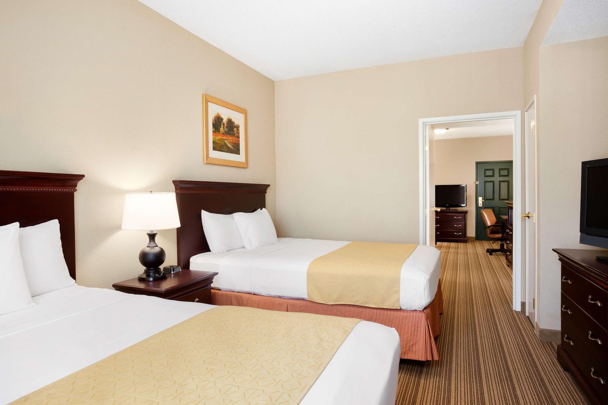 Country Inn & Suites By Radisson, Ithaca, Ny Buitenkant foto