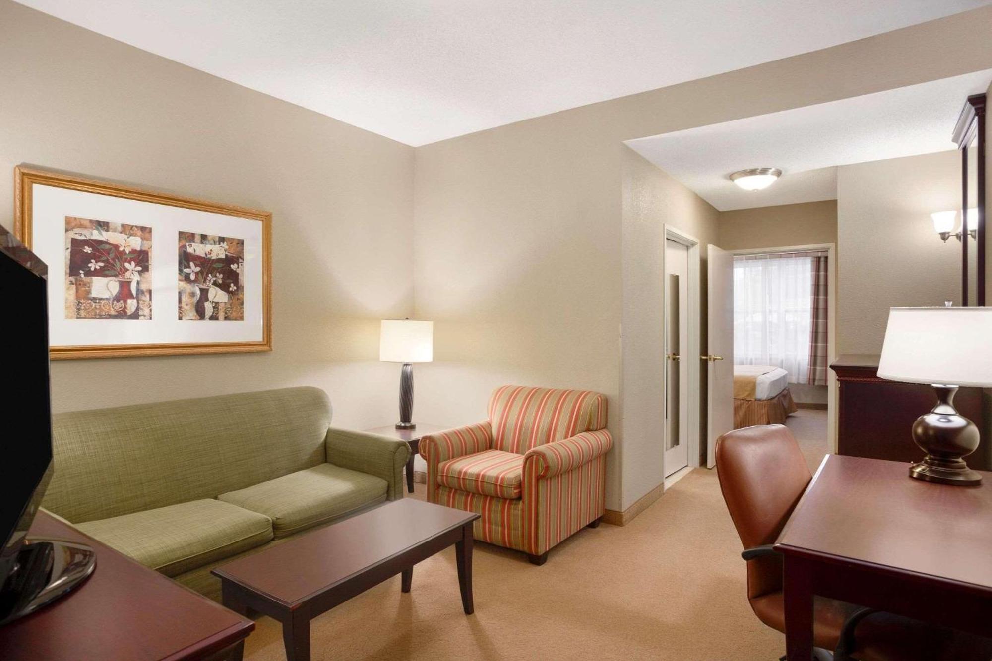 Country Inn & Suites By Radisson, Ithaca, Ny Buitenkant foto